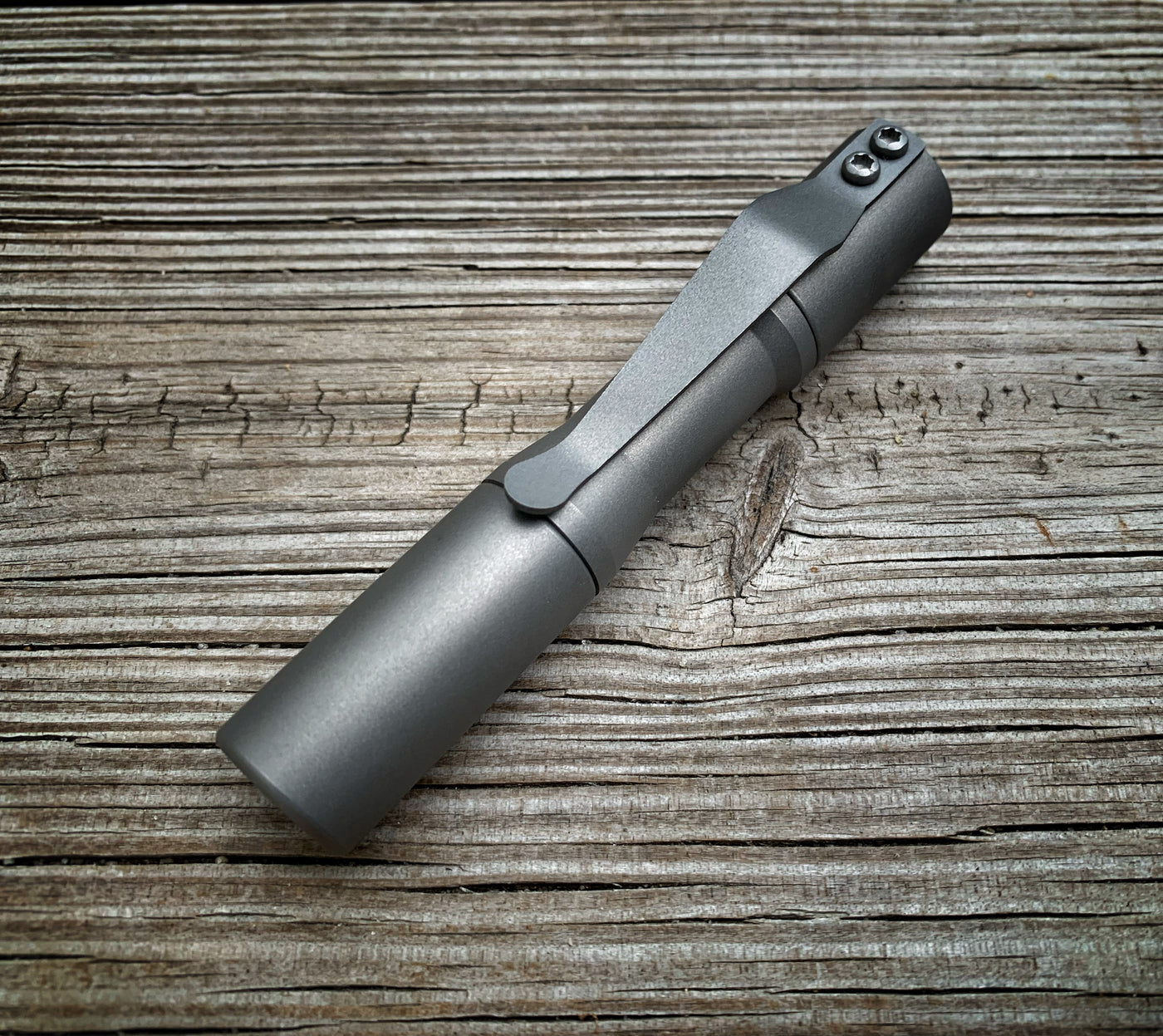 Titanium Stonewashed Click with 4000k Nichia led